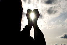 巴黎圣日耳曼险胜晋级欧冠16强